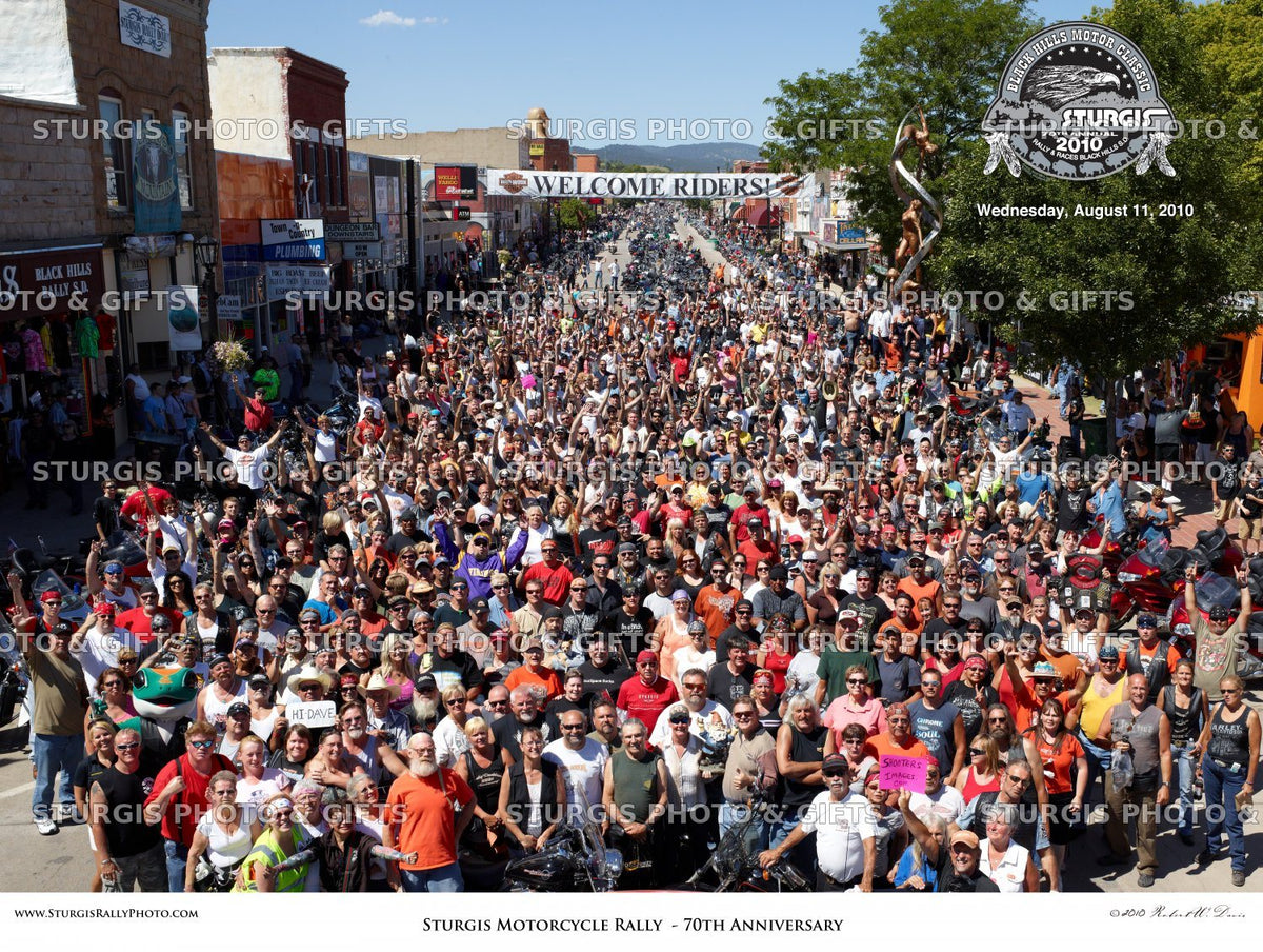 2010 Sturgis Rally Group Photo – August 11, Noon