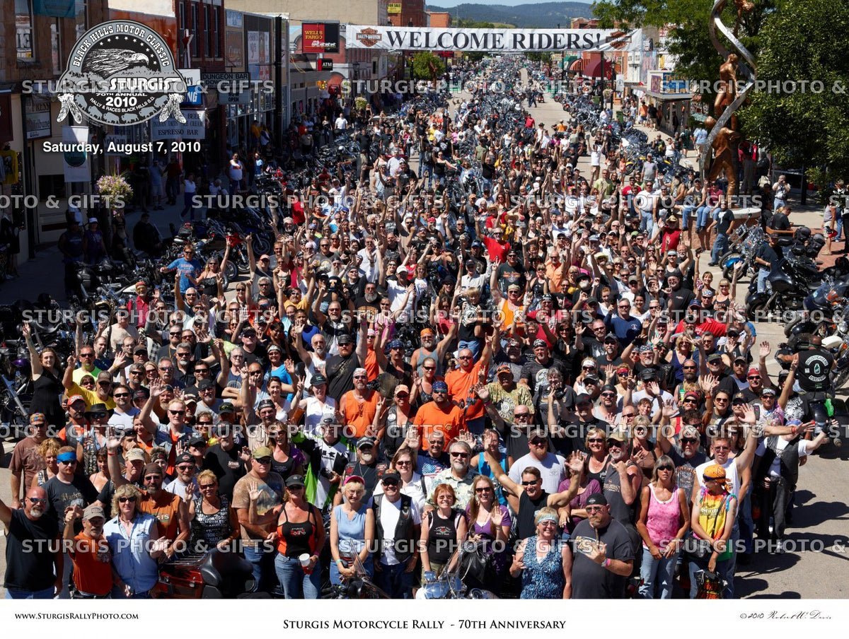 2010 Sturgis Rally Group Photo – August 7, Noon