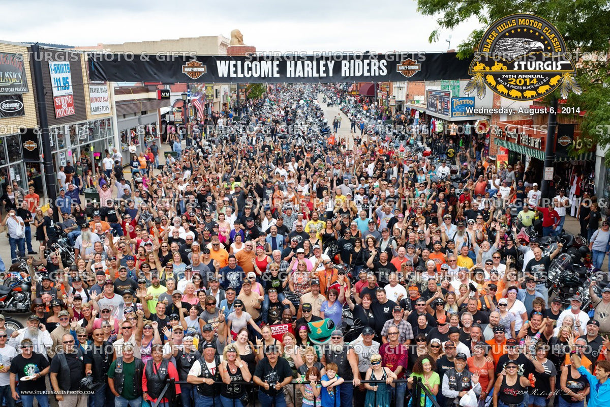 2014 Sturgis Rally Group Photo – August 6, Noon