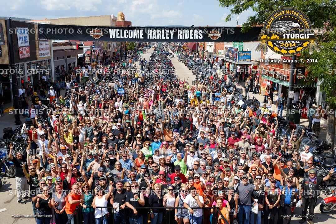 2014 Sturgis Rally Group Photo – August 7, Noon