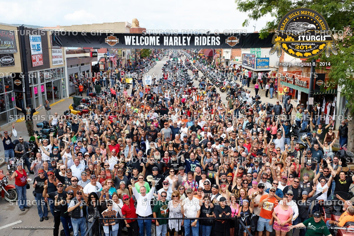 2014 Sturgis Rally Group Photo – August 8, Noon