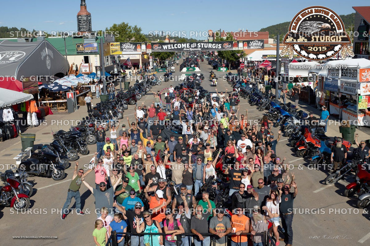 2015 Sturgis Rally Group Photo – July 30, 5 p.m.