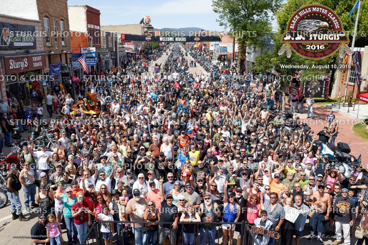 2016 Sturgis Rally Group Photo – August 10, Noon