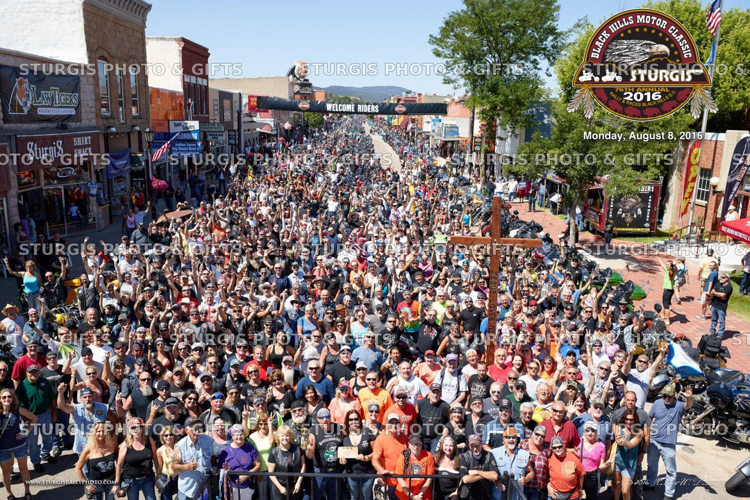 2016 Sturgis Rally Group Photo – August 8, Noon