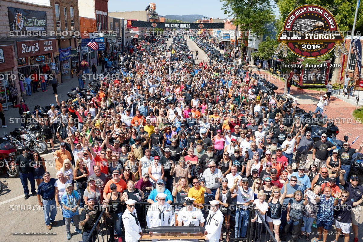 2016 Sturgis Rally Group Photo – August 9, Noon