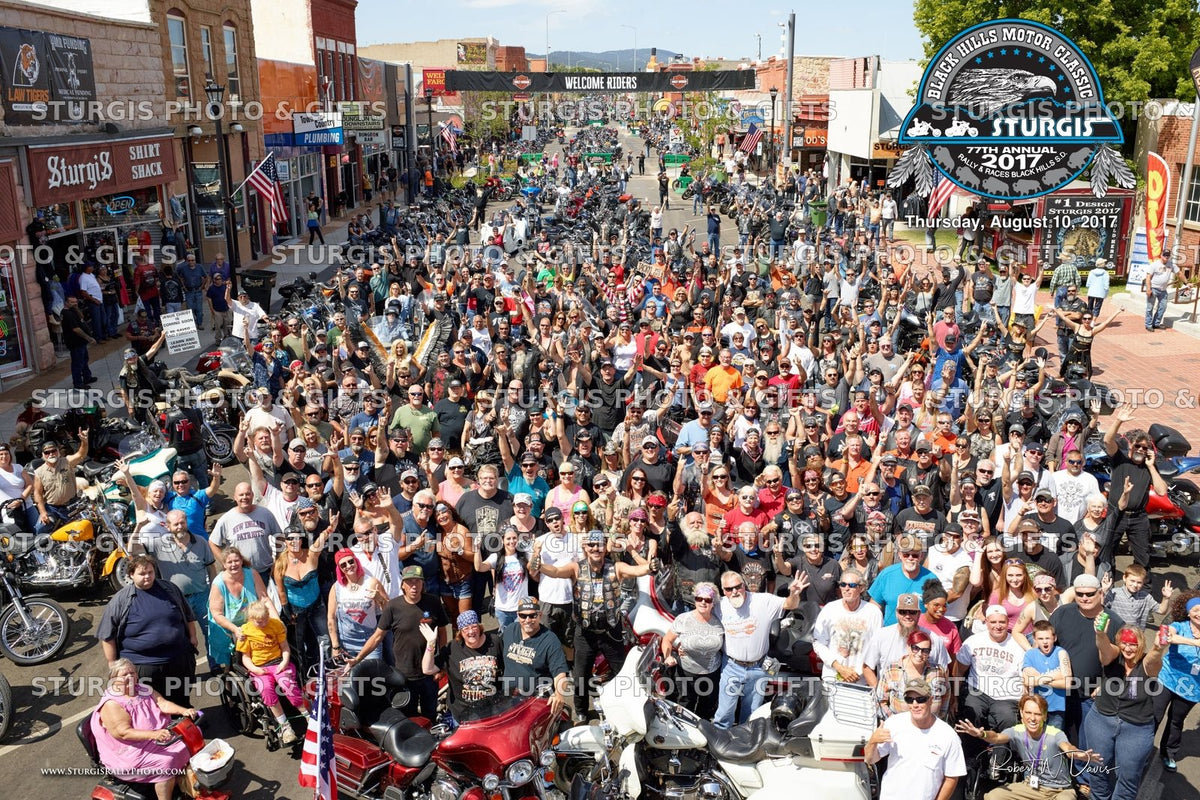 2017 Sturgis Rally Group Photo – August 10, Noon