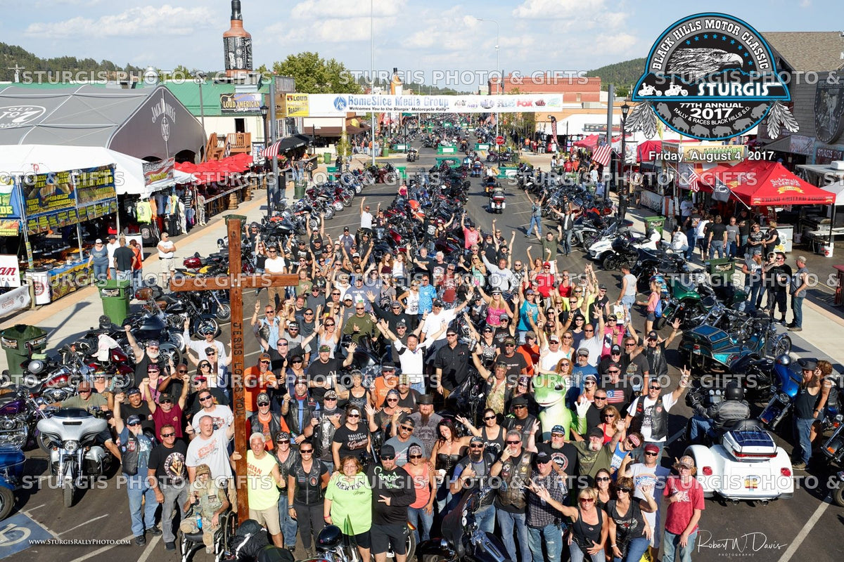 2017 Sturgis Rally Group Photo – August 4, 5 p.m.