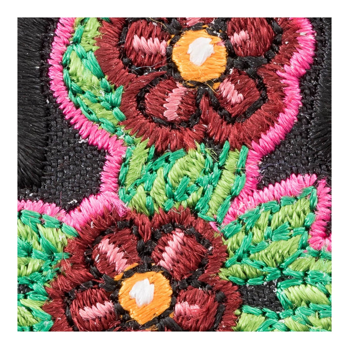Pink Blooming Daisies Cross Patch, Religious Patches — detail view 2